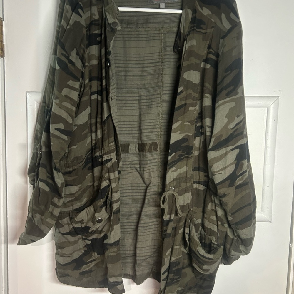 Camouflage Pullover Flannel Torrid